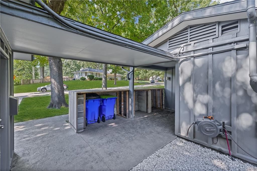 8201 W 64th Terrace — photo 47
