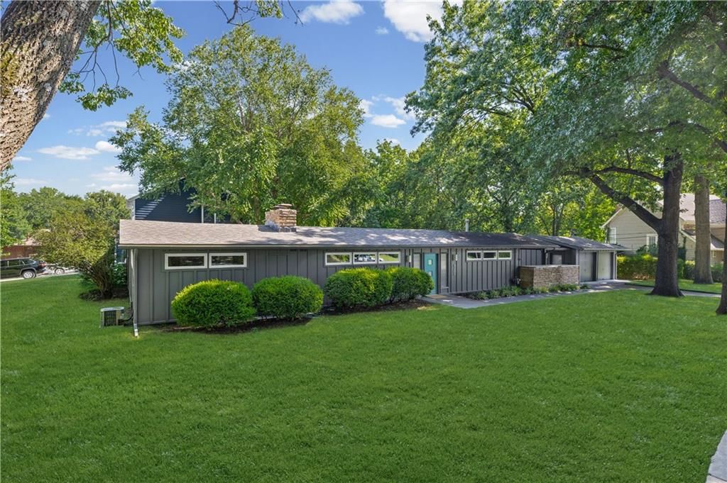 8201 W 64th Terrace — photo 48