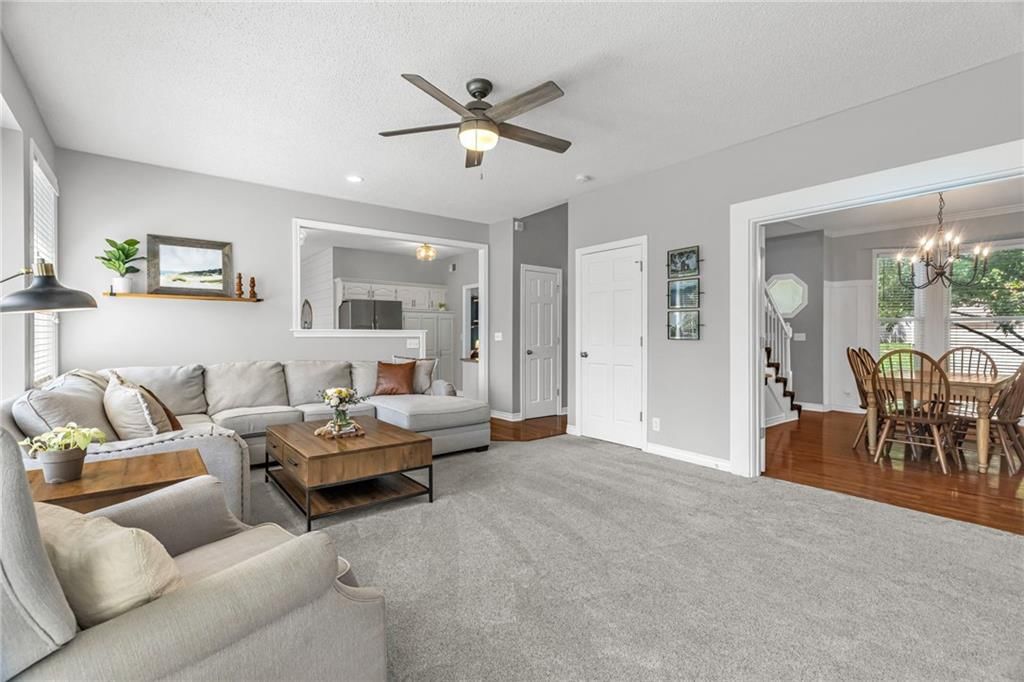 17635 W 113th Street — photo 10