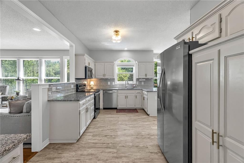 17635 W 113th Street — photo 12