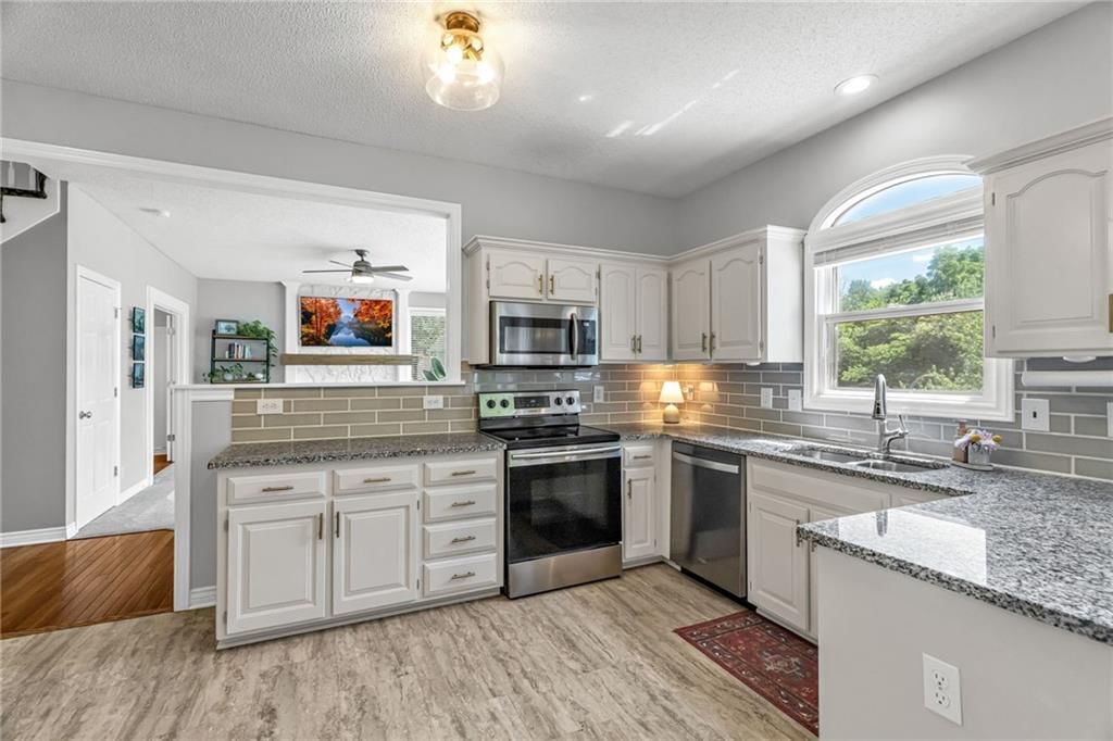 17635 W 113th Street — photo 13