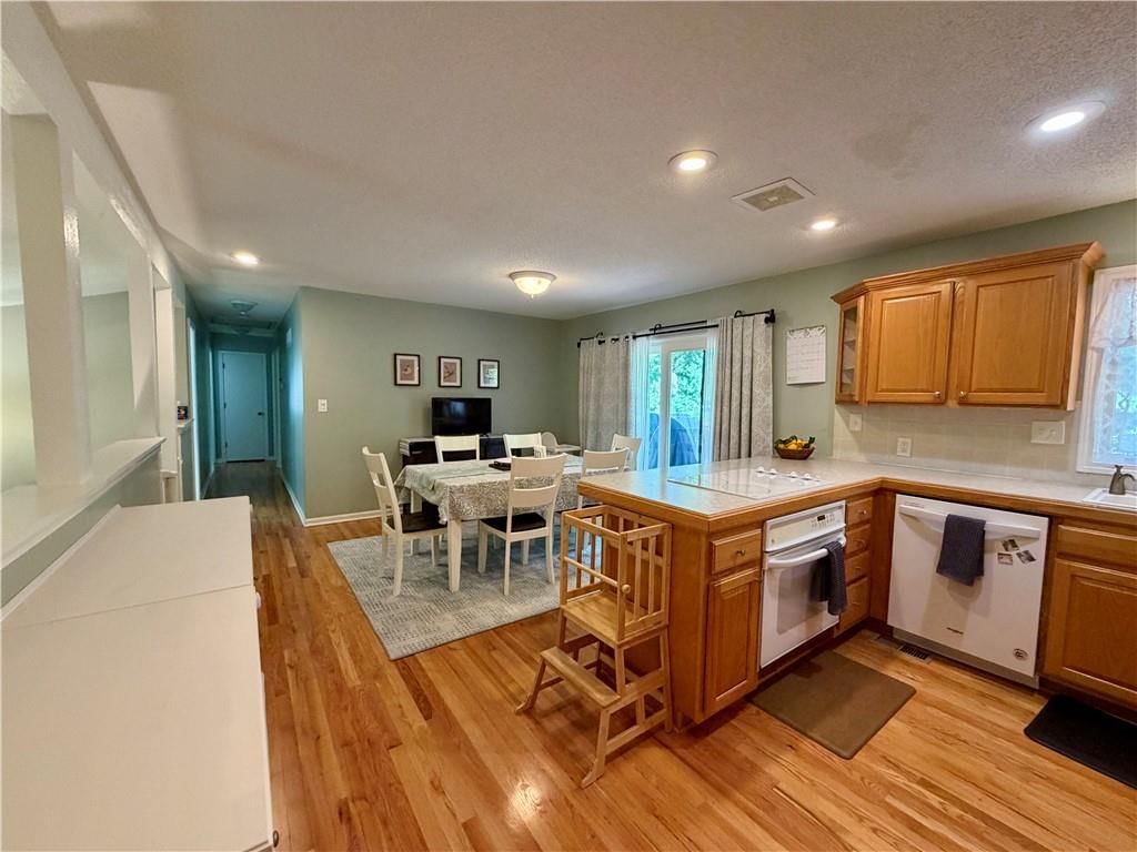 9307 Alden Street — photo 8