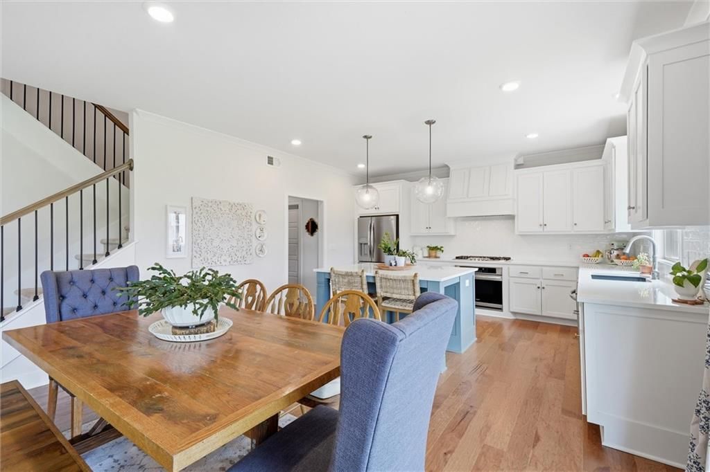 140 SE Riley Street — photo 13