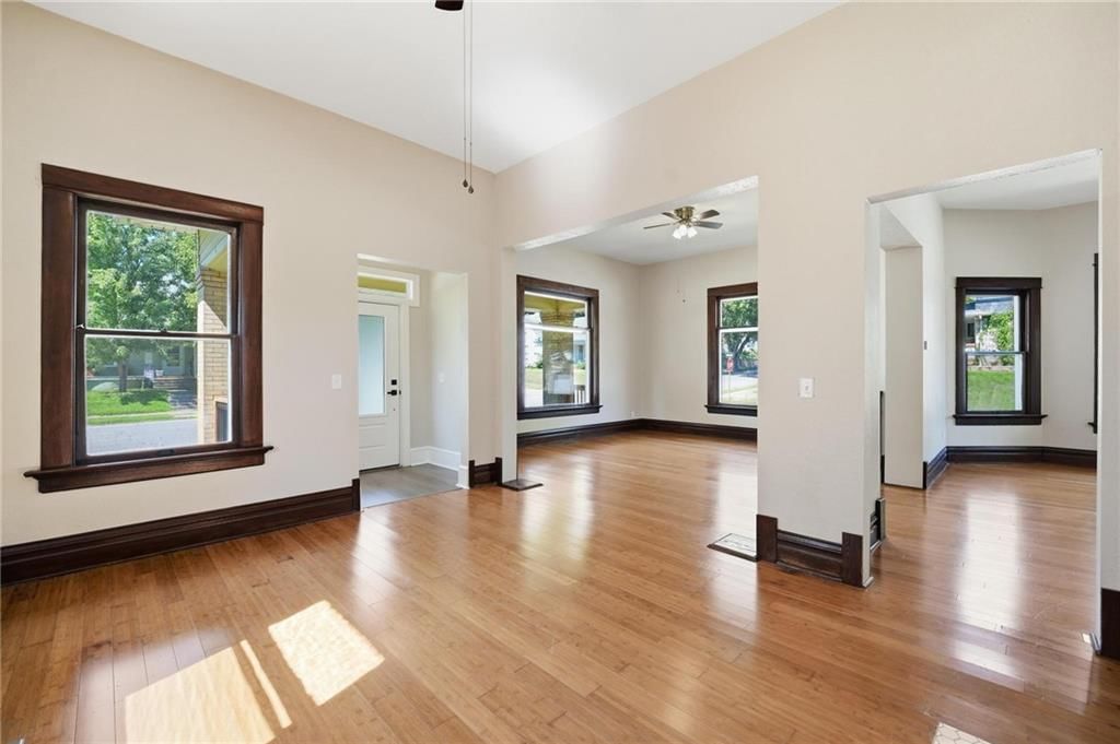 2420 Jules Street — photo 11