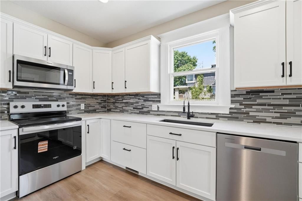 2420 Jules Street — photo 17