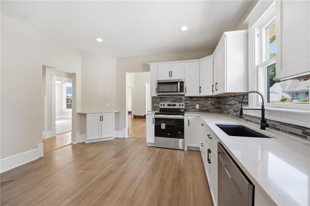 2420 Jules Street — photo 19