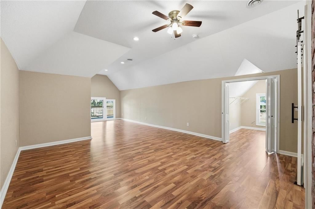 2420 Jules Street — photo 38