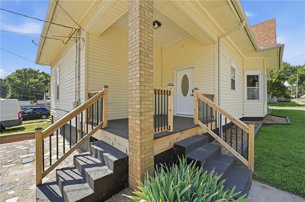 2420 Jules Street — photo 48