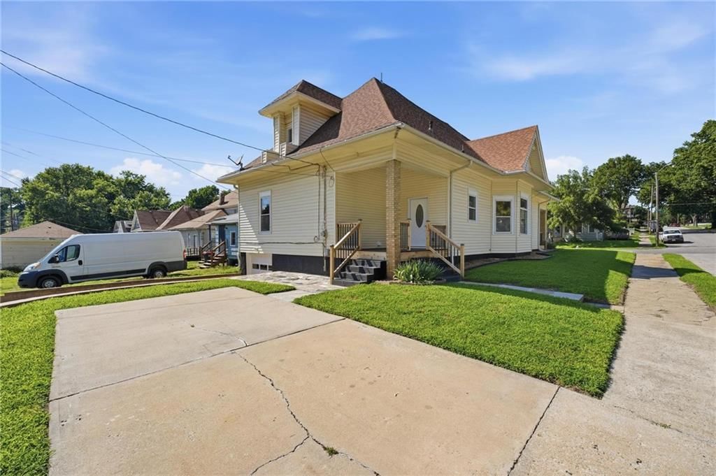 2420 Jules Street — photo 49