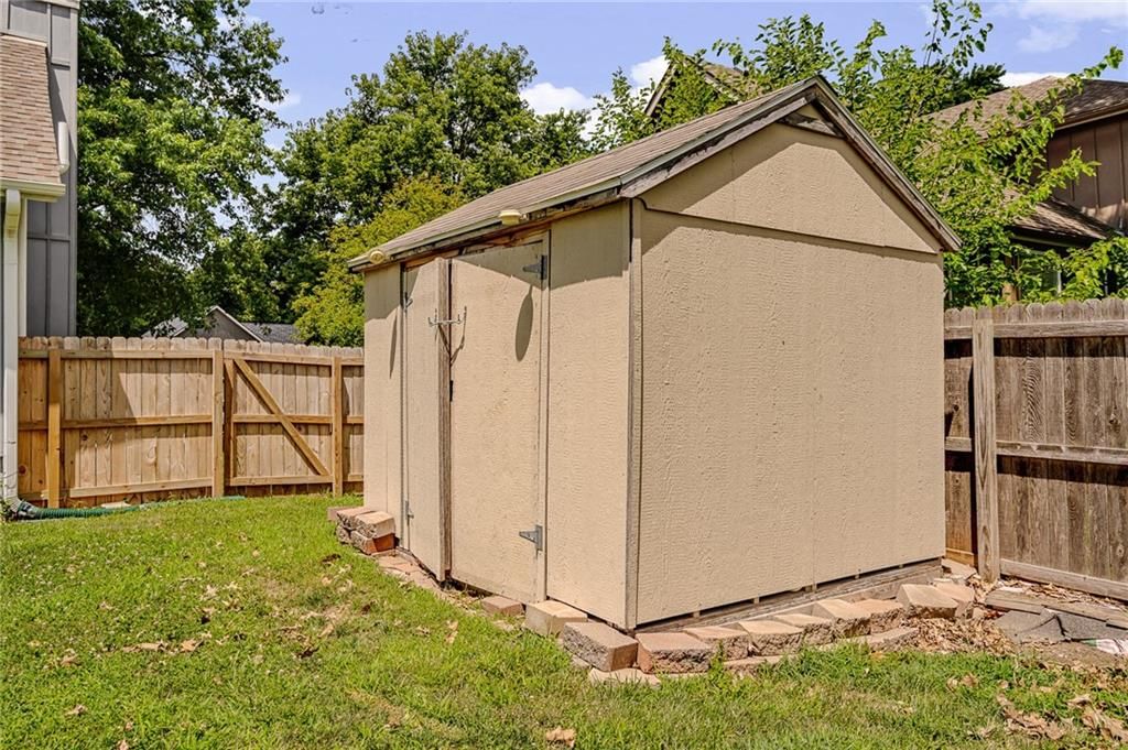 15700 W 146th Terrace — photo 45