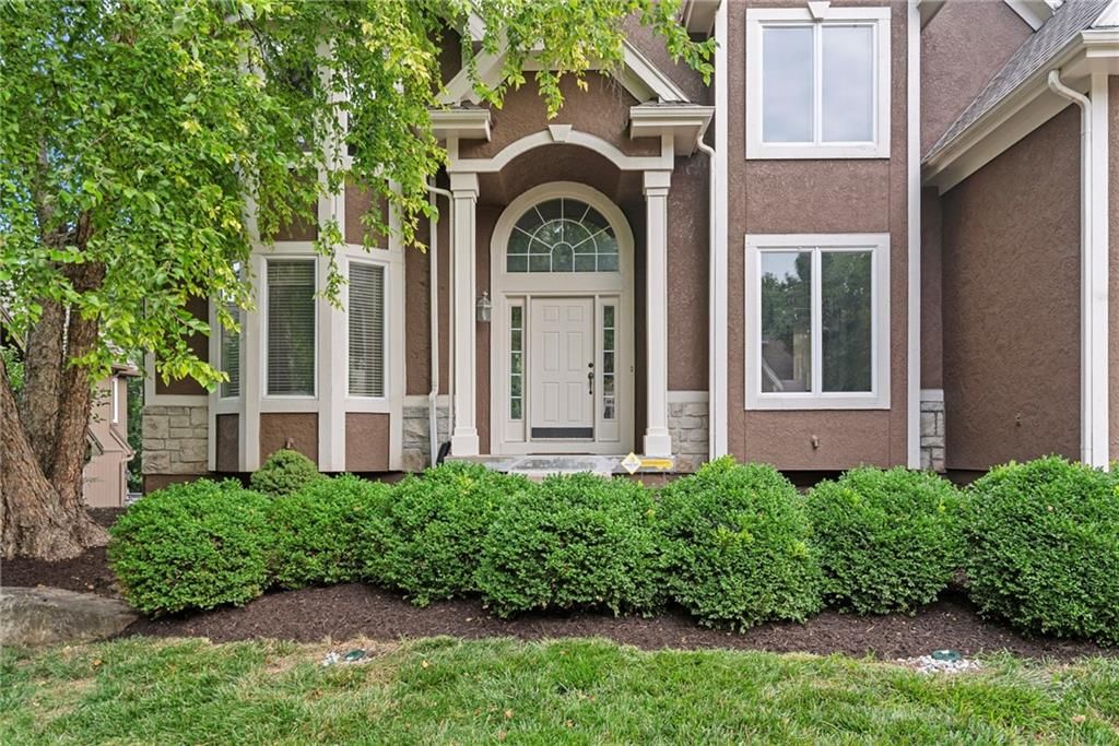 13310 W 72nd Street — photo 2