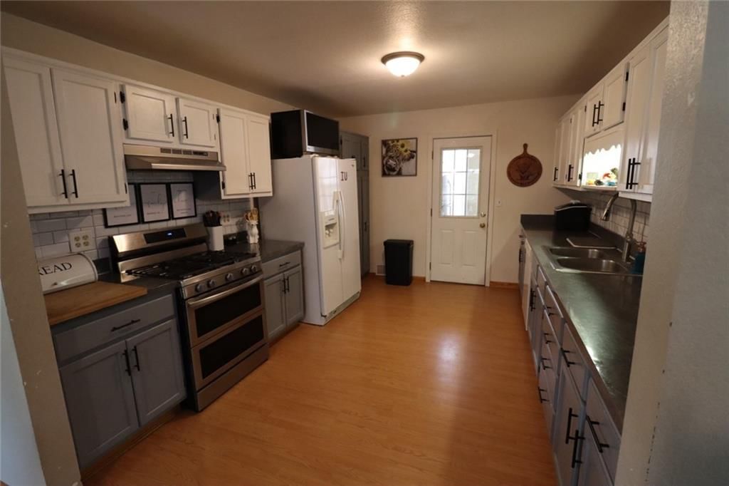 115 E 4th Street — photo 18