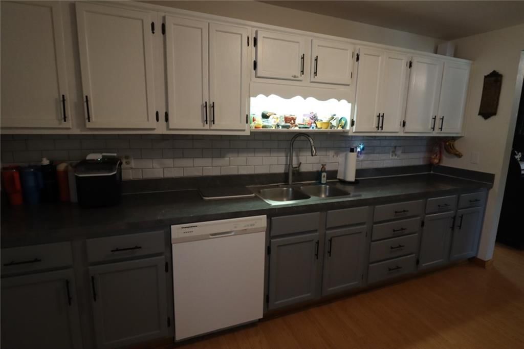 115 E 4th Street — photo 19