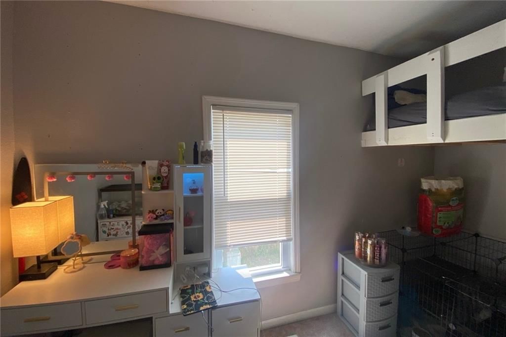 115 E 4th Street — photo 36