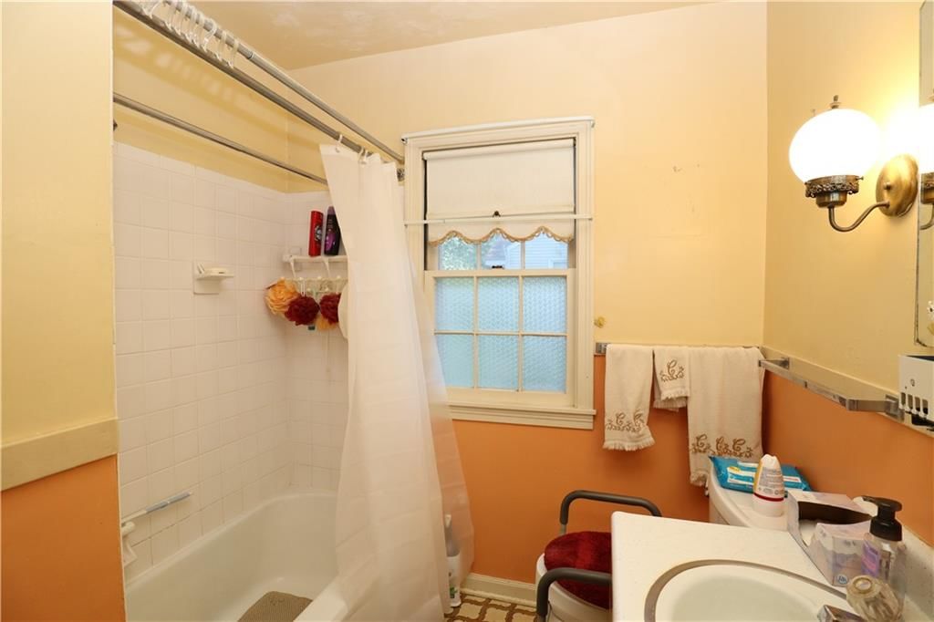 115 E 8th Street — photo 8