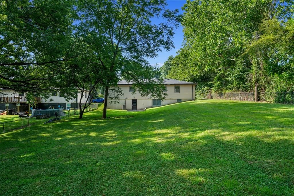 Photo 4 of 25 - 7226 Webster Avenue, Kansas City, KS 66109