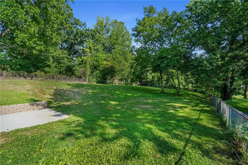 Photo 7 of 25 - 7226 Webster Avenue, Kansas City, KS 66109