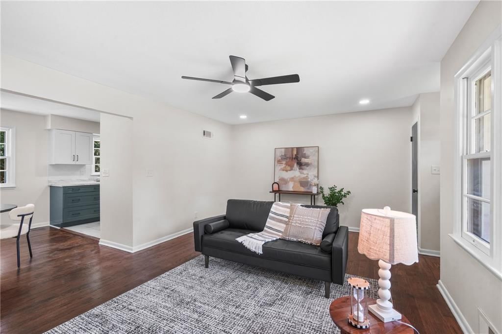 Photo 11 of 25 - 7226 Webster Avenue, Kansas City, KS 66109