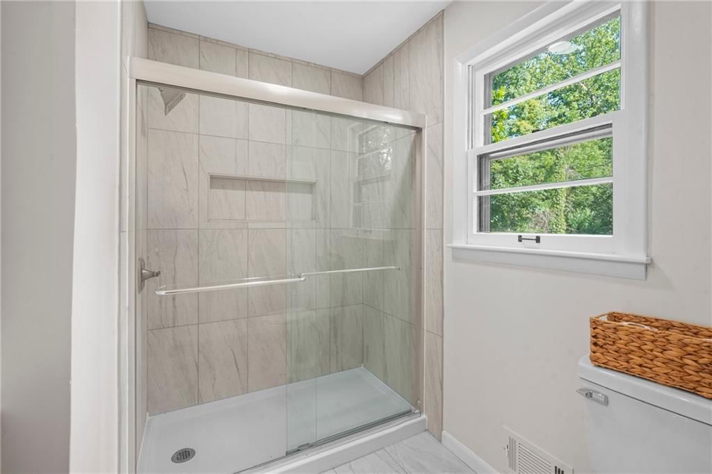Photo 19 of 25 - 7226 Webster Avenue, Kansas City, KS 66109