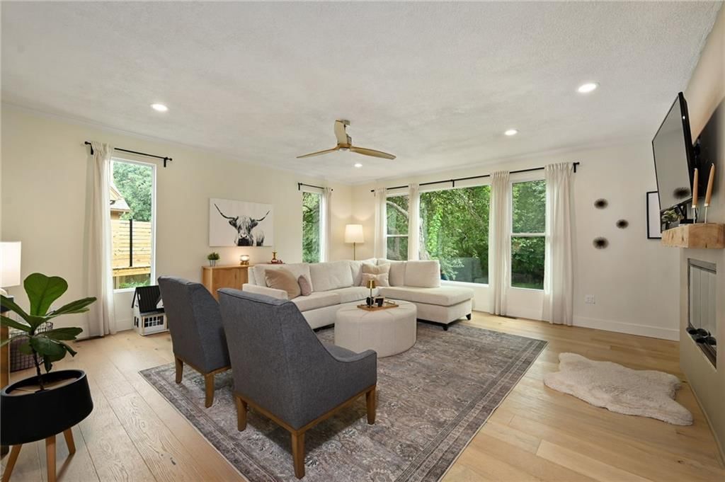 1149 SW Sunflower Drive — photo 8