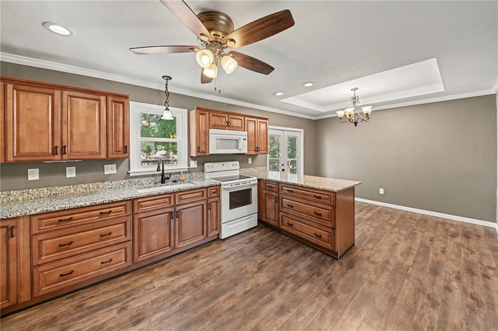 2521 S Whitney Avenue — photo 9