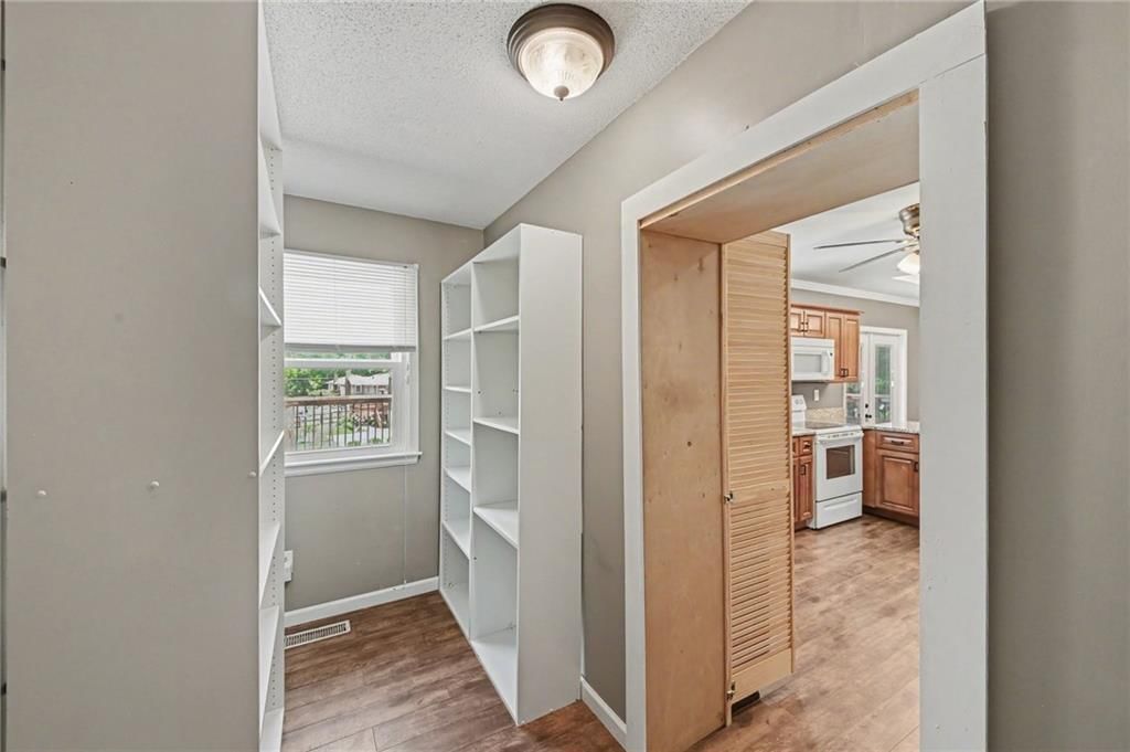 2521 S Whitney Avenue — photo 10