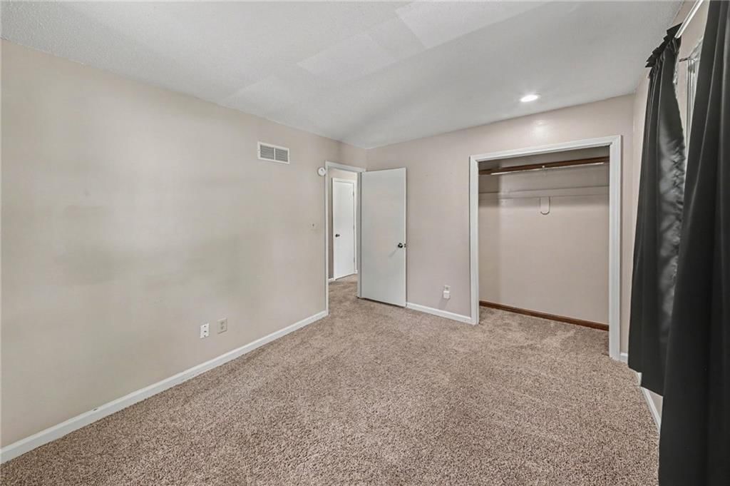 2521 S Whitney Avenue — photo 16