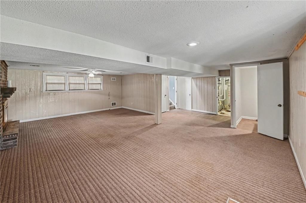2521 S Whitney Avenue — photo 20