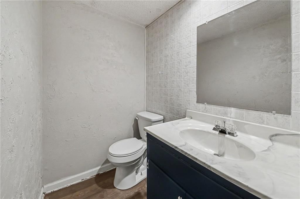 2521 S Whitney Avenue — photo 22