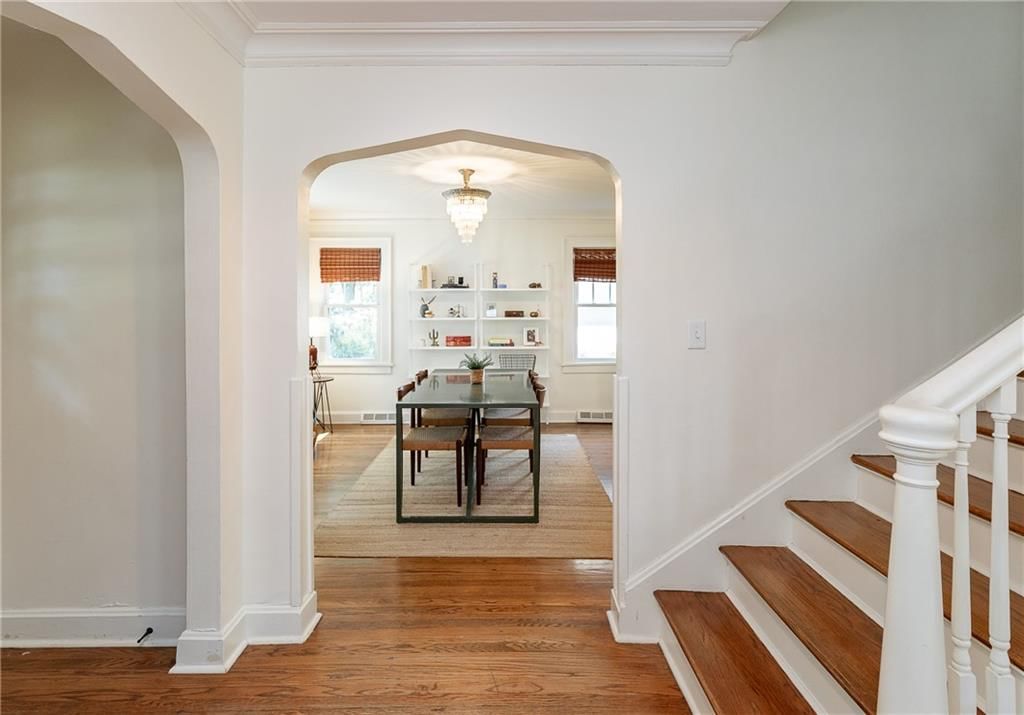 316 E 68th Terrace — photo 12
