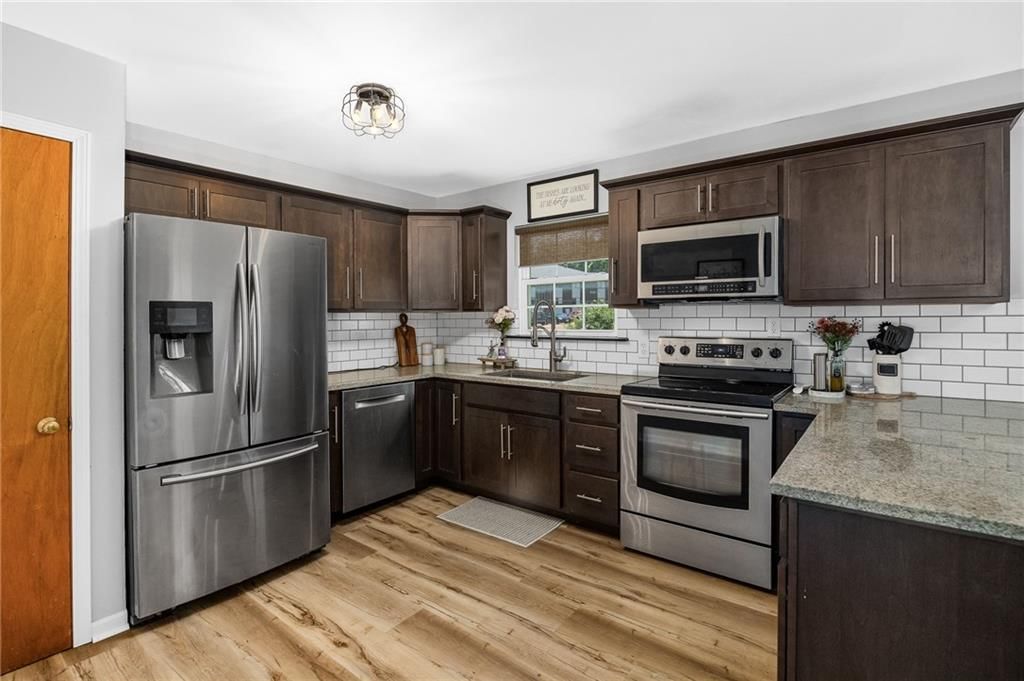 1610 Brookside Street — photo 10