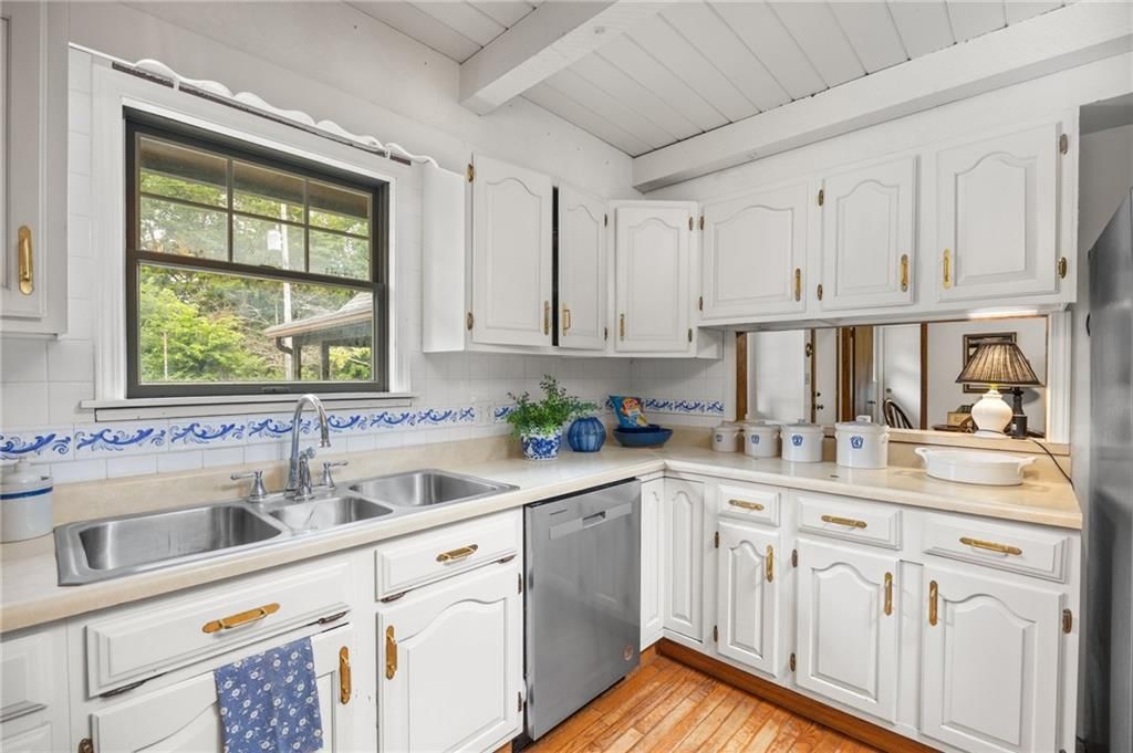 2204 S Taylor Street — photo 13