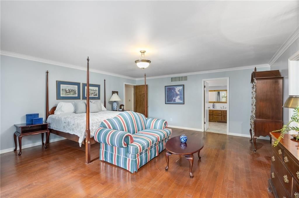 2204 S Taylor Street — photo 19