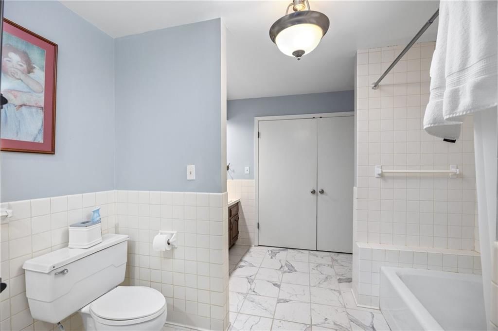 2204 S Taylor Street — photo 22