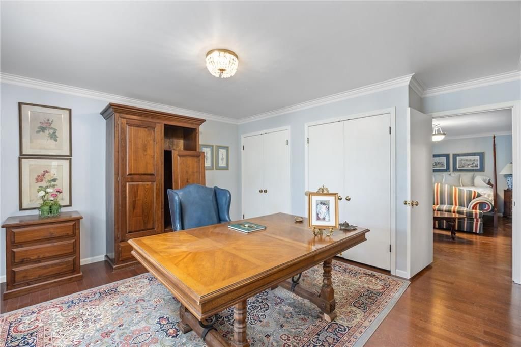 2204 S Taylor Street — photo 23