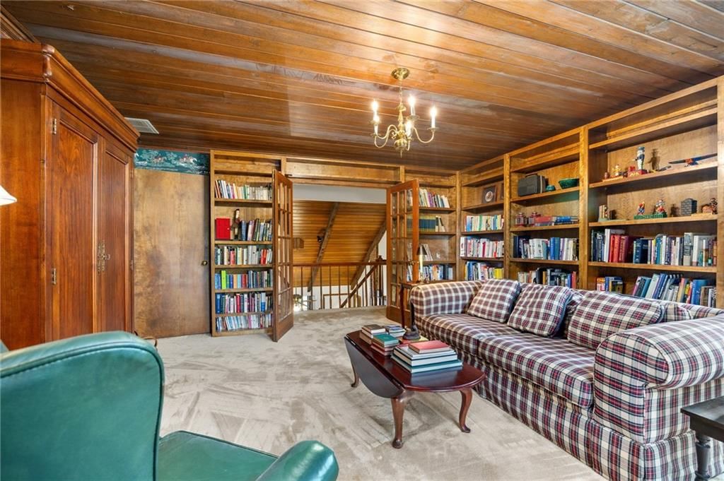 2204 S Taylor Street — photo 27