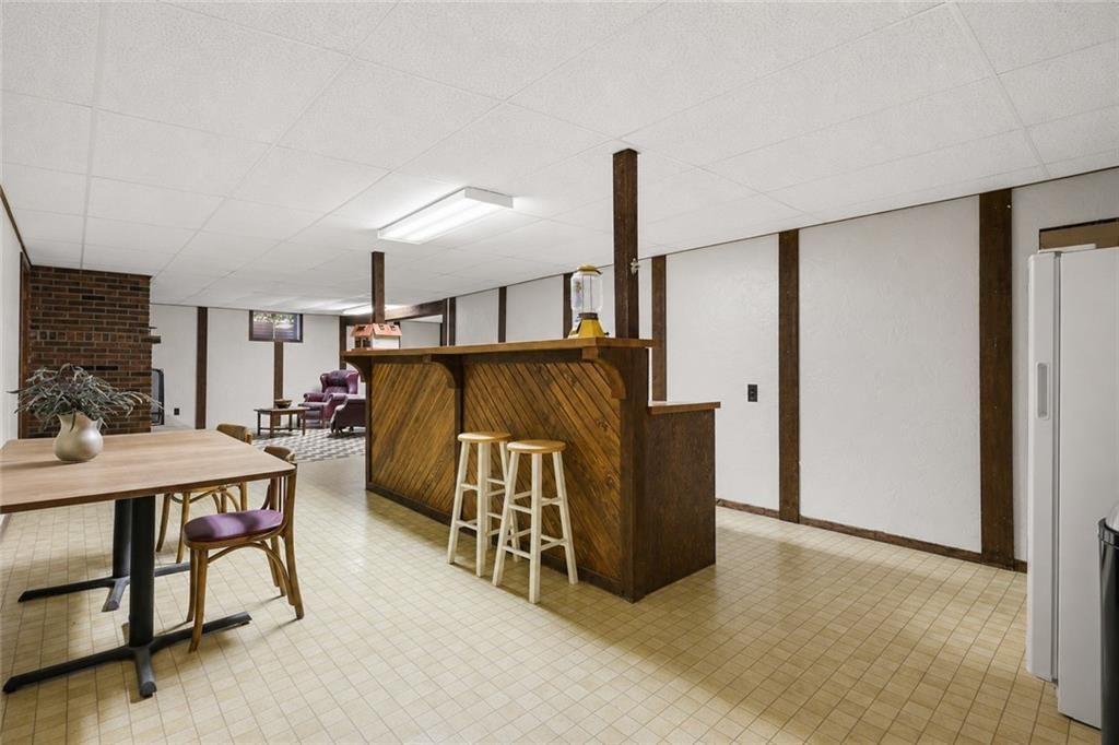 2204 S Taylor Street — photo 36