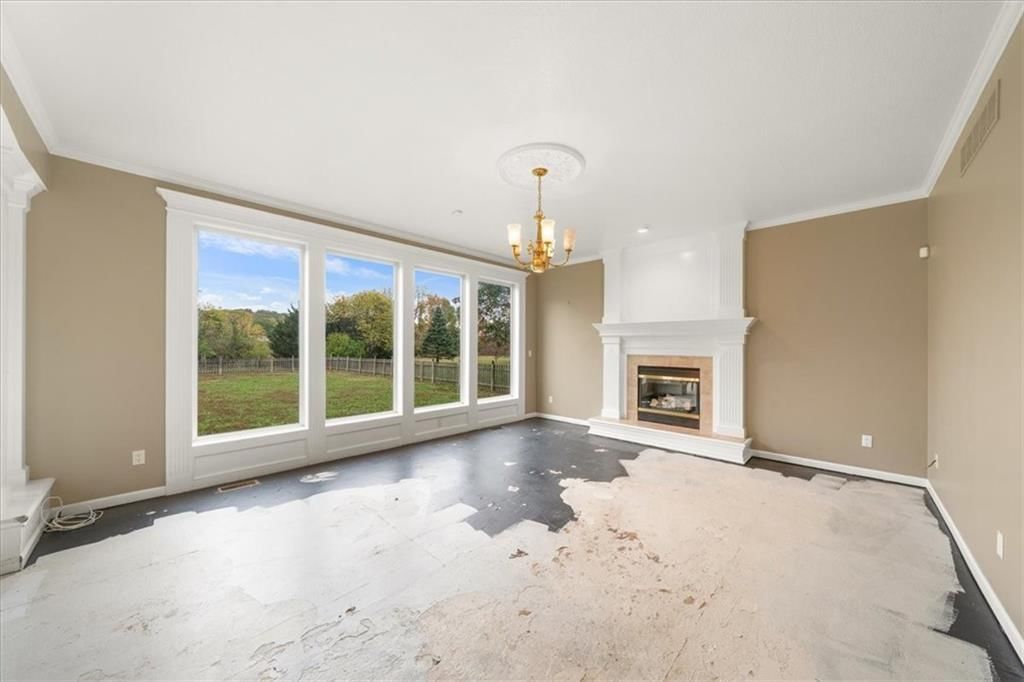 332 NE Parks Edge Drive — photo 3