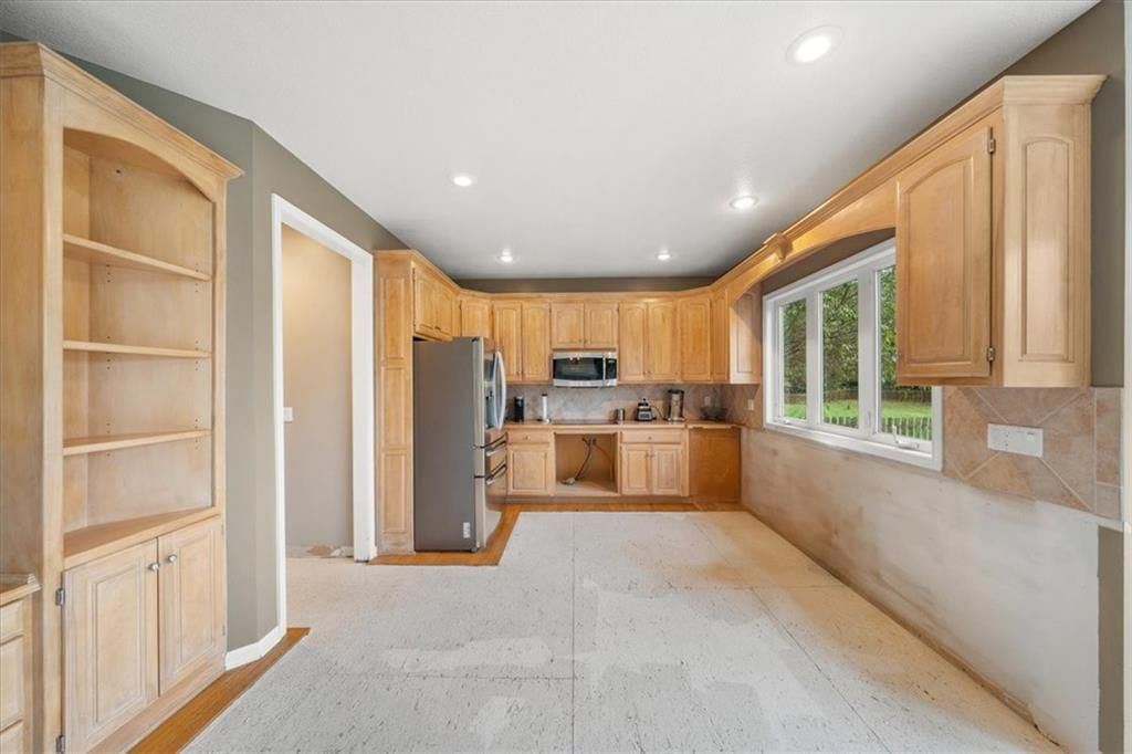 332 NE Parks Edge Drive — photo 7