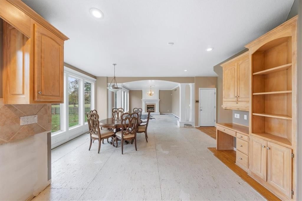 332 NE Parks Edge Drive — photo 9