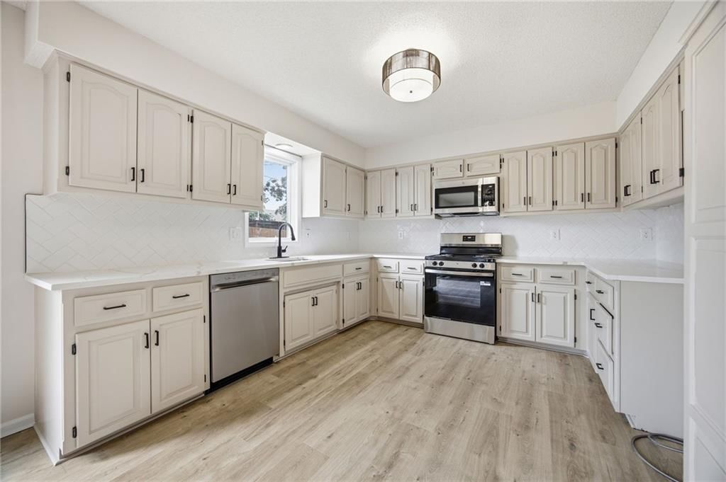 15417 W 94th Terrace — photo 14