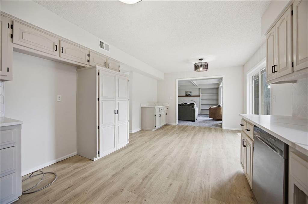 15417 W 94th Terrace — photo 15