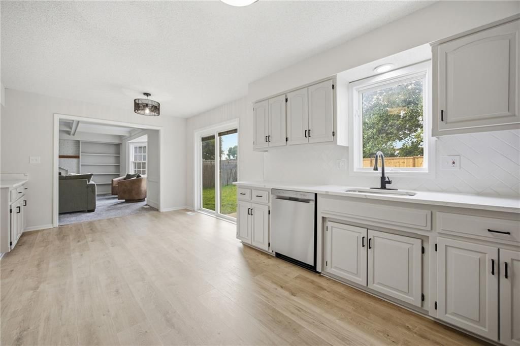 15417 W 94th Terrace — photo 16