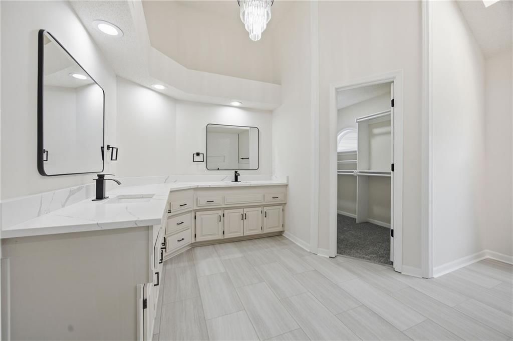 15417 W 94th Terrace — photo 31