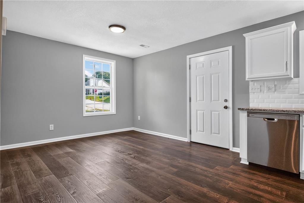 1323 S 38th Street — photo 13
