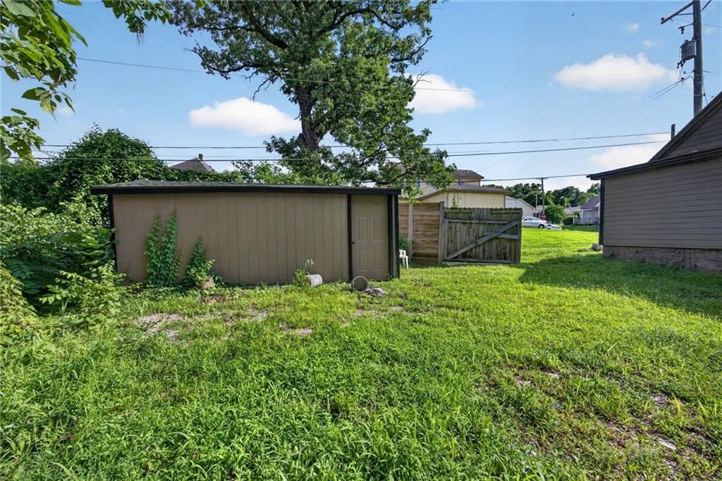1323 S 38th Street — photo 32