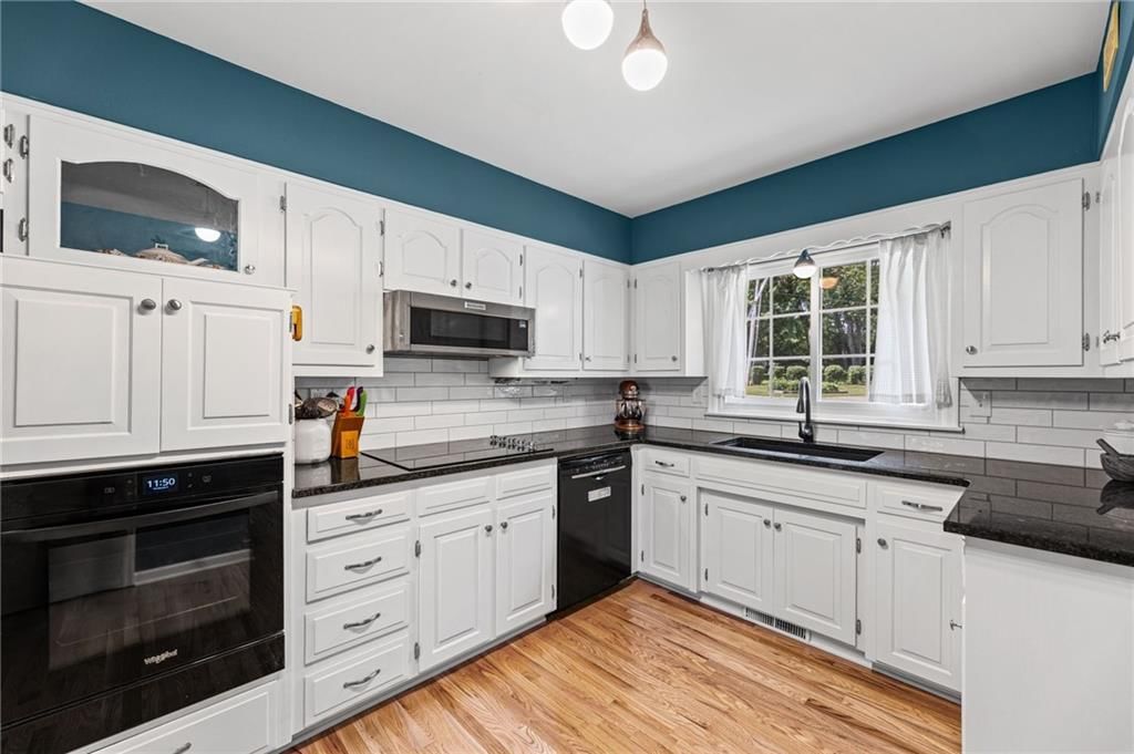 6829 Lakeshore Drive — photo 10