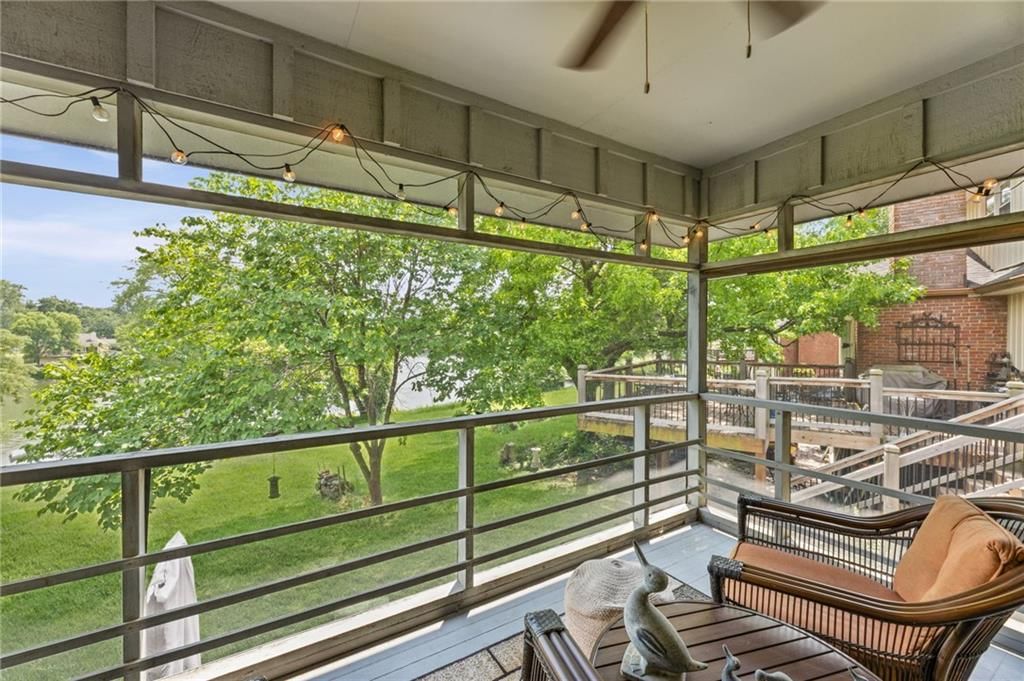 6829 Lakeshore Drive — photo 14
