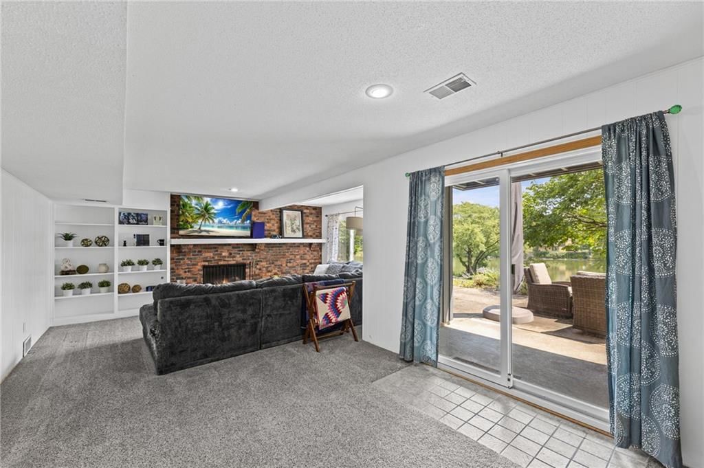 6829 Lakeshore Drive — photo 23