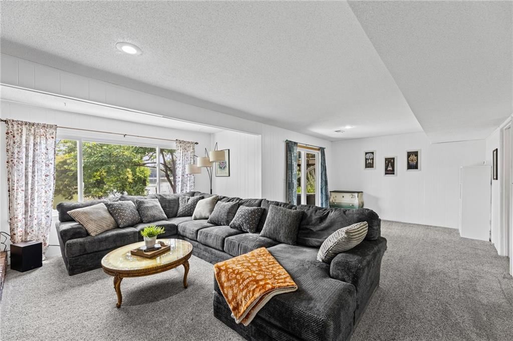 6829 Lakeshore Drive — photo 26